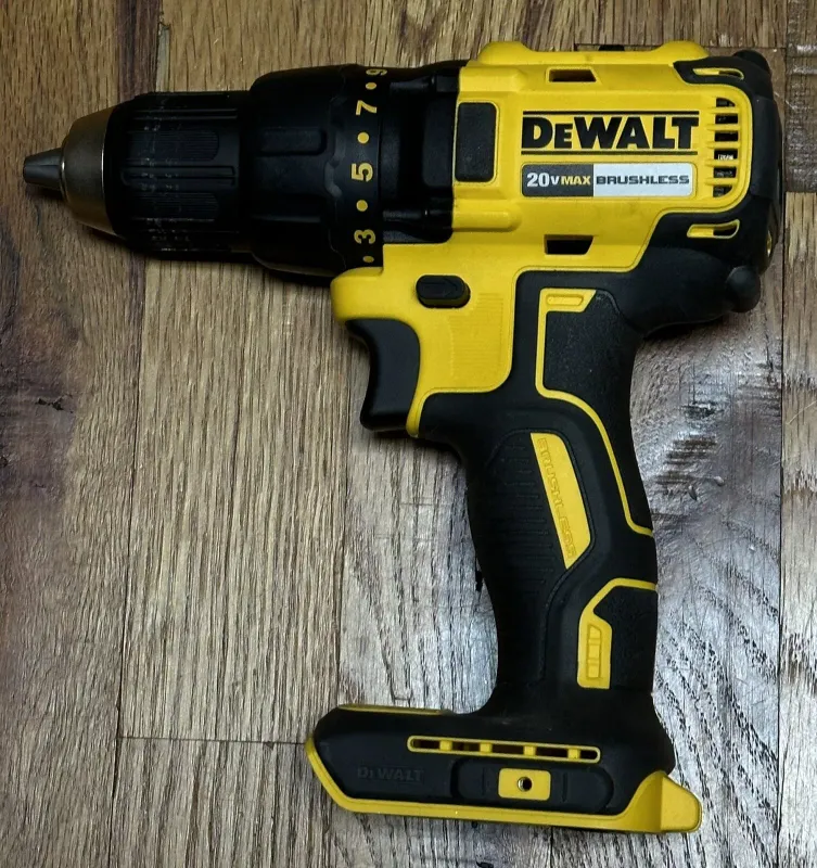 DEWALT 20V Cordless Drill/Driver - DCD777 (Tool, Battery, Charger And Case)