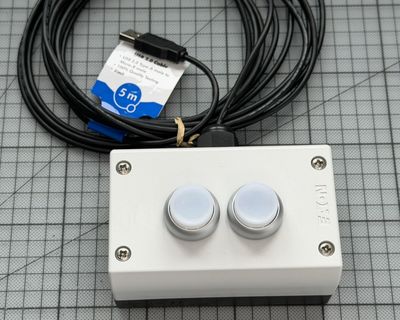 Illuminated USB Pushbox mit 2 beleuchteten Tastern