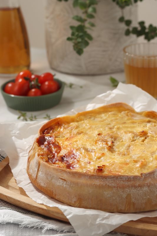Tarta de cebolla caramelizada y queso