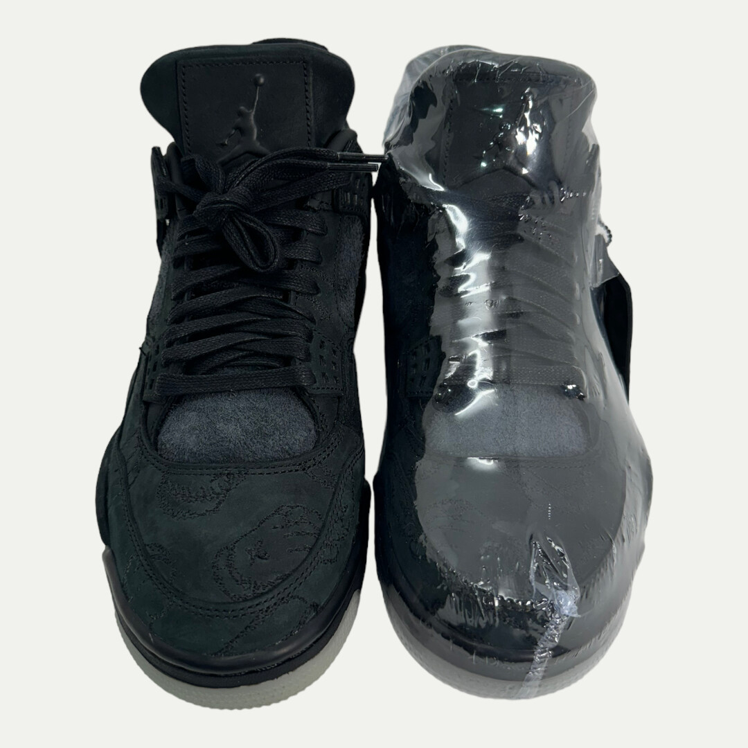 Jordan 4 x Kaws Sz 8 Brand New