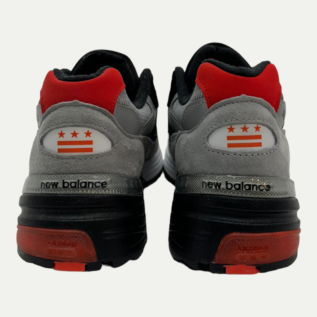 New Balance 992 DTLR discover and celebrate Sz 8m/9.5w New