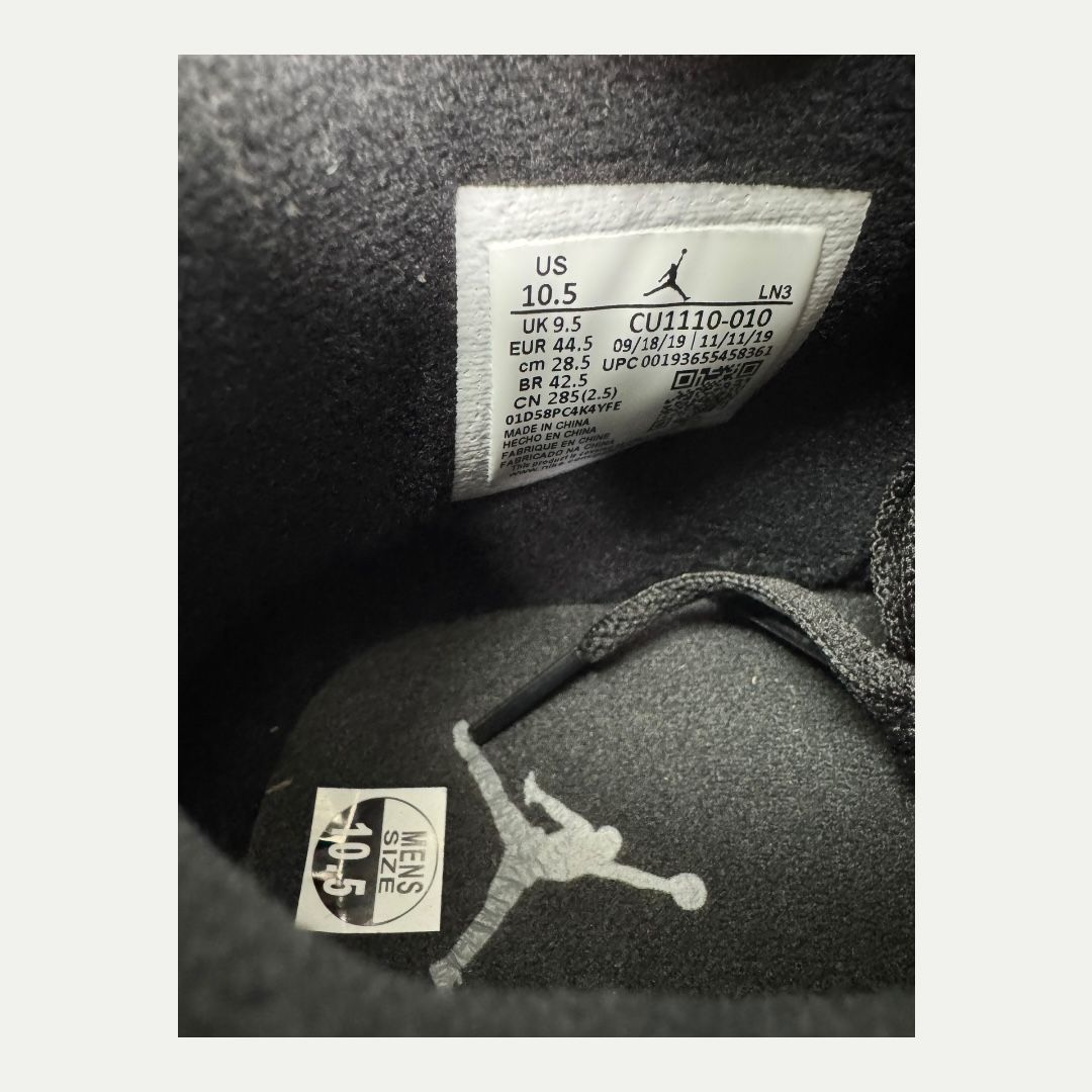 Jordan 4 Black Cat