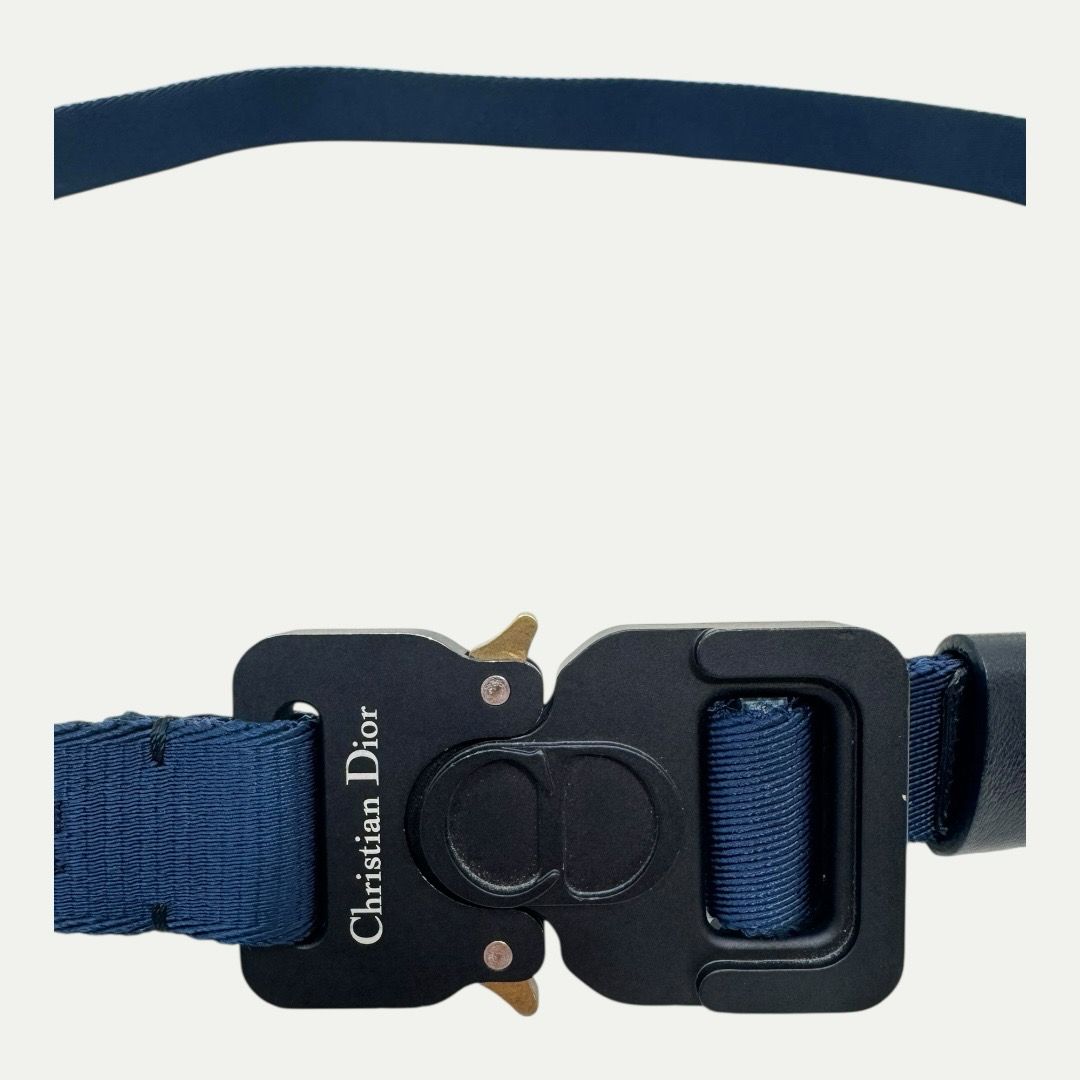 Christian Dior Navy Metal Buckle Belt(32-36)