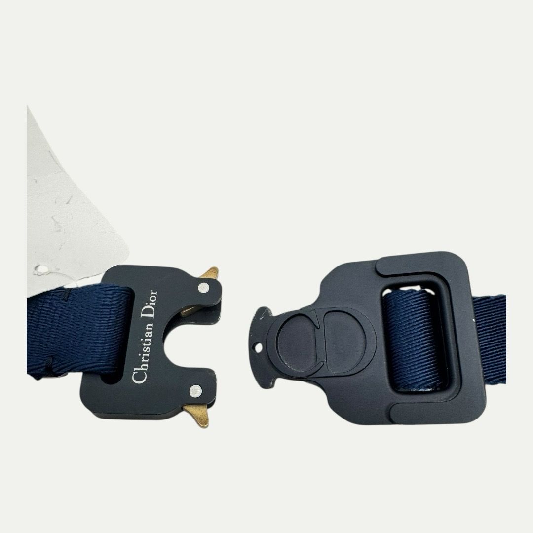 Christian Dior Navy Metal Buckle Belt(32-36)