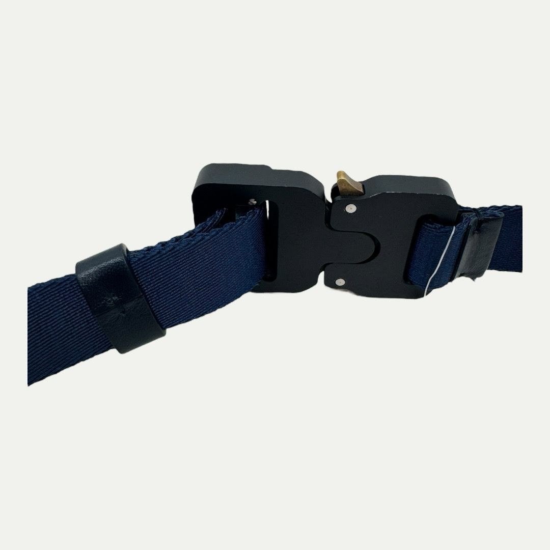 Christian Dior Navy Metal Buckle Belt(32-36)