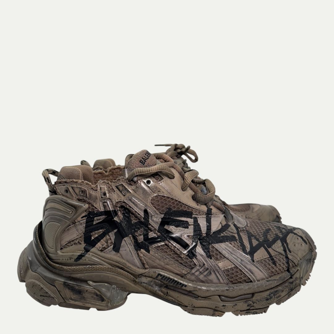 Balenciaga Graffiti Runner Sz 41(9)