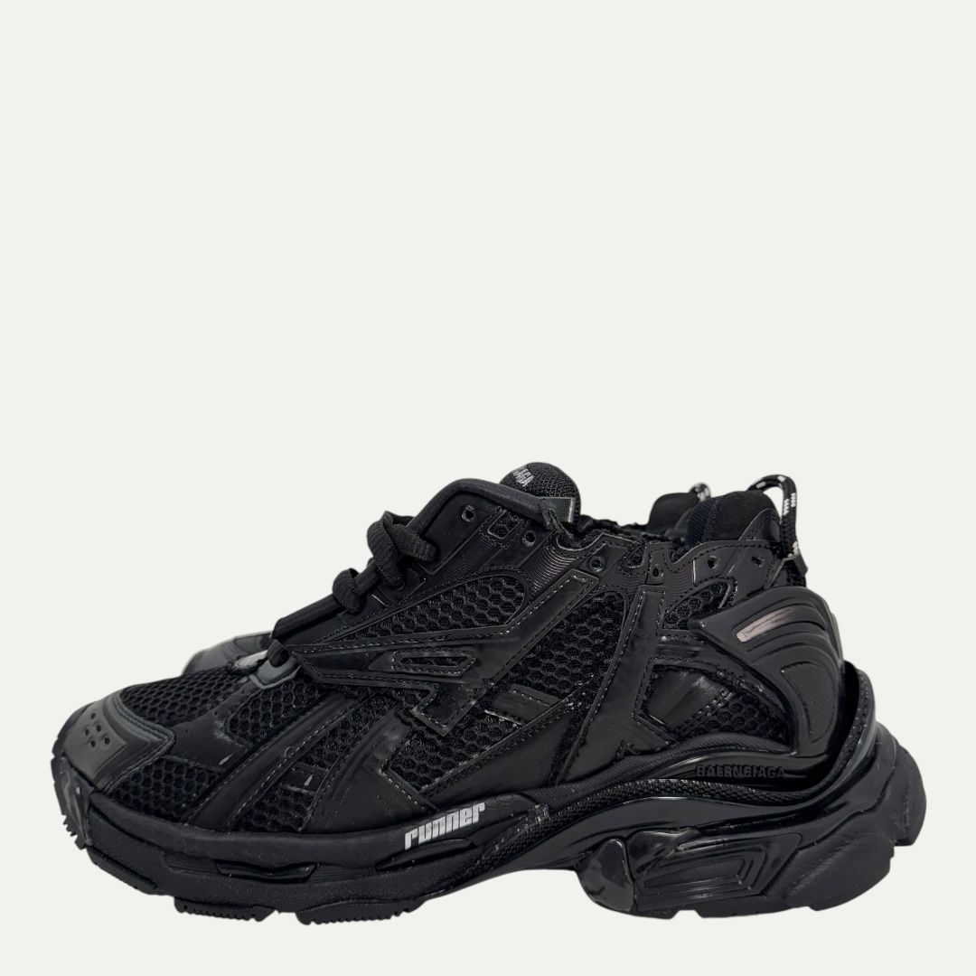 Balenciaga Triple Black Runner Sz. 41(8.5-9)