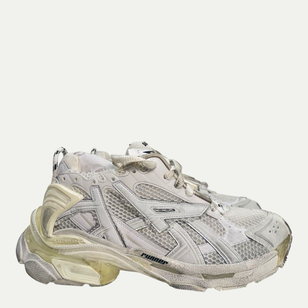 Balenciaga Triple White Runner Sz 40(8m/9.5w)