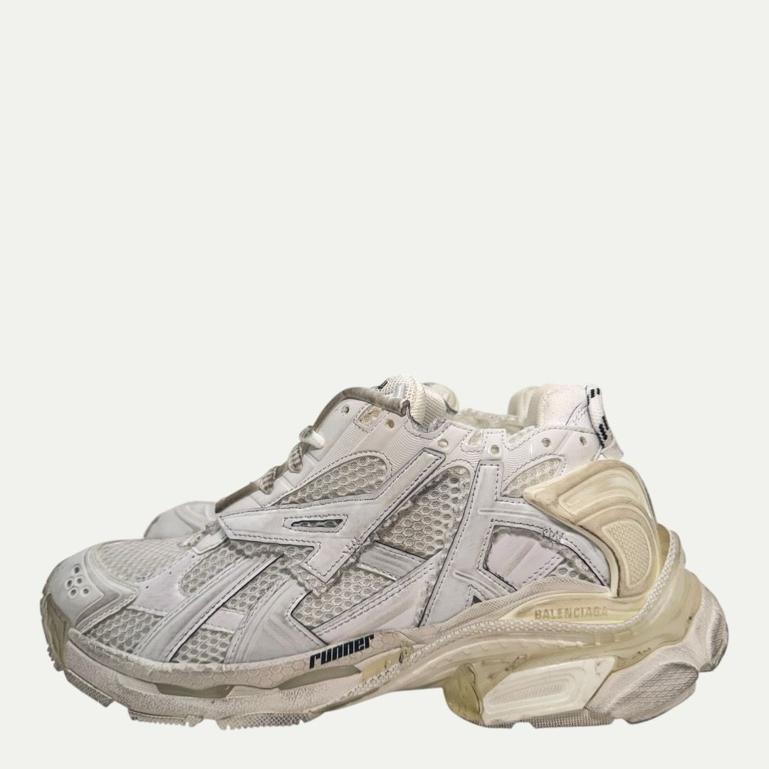 Balenciaga Triple White Runner Sz 40(8m/9.5w)
