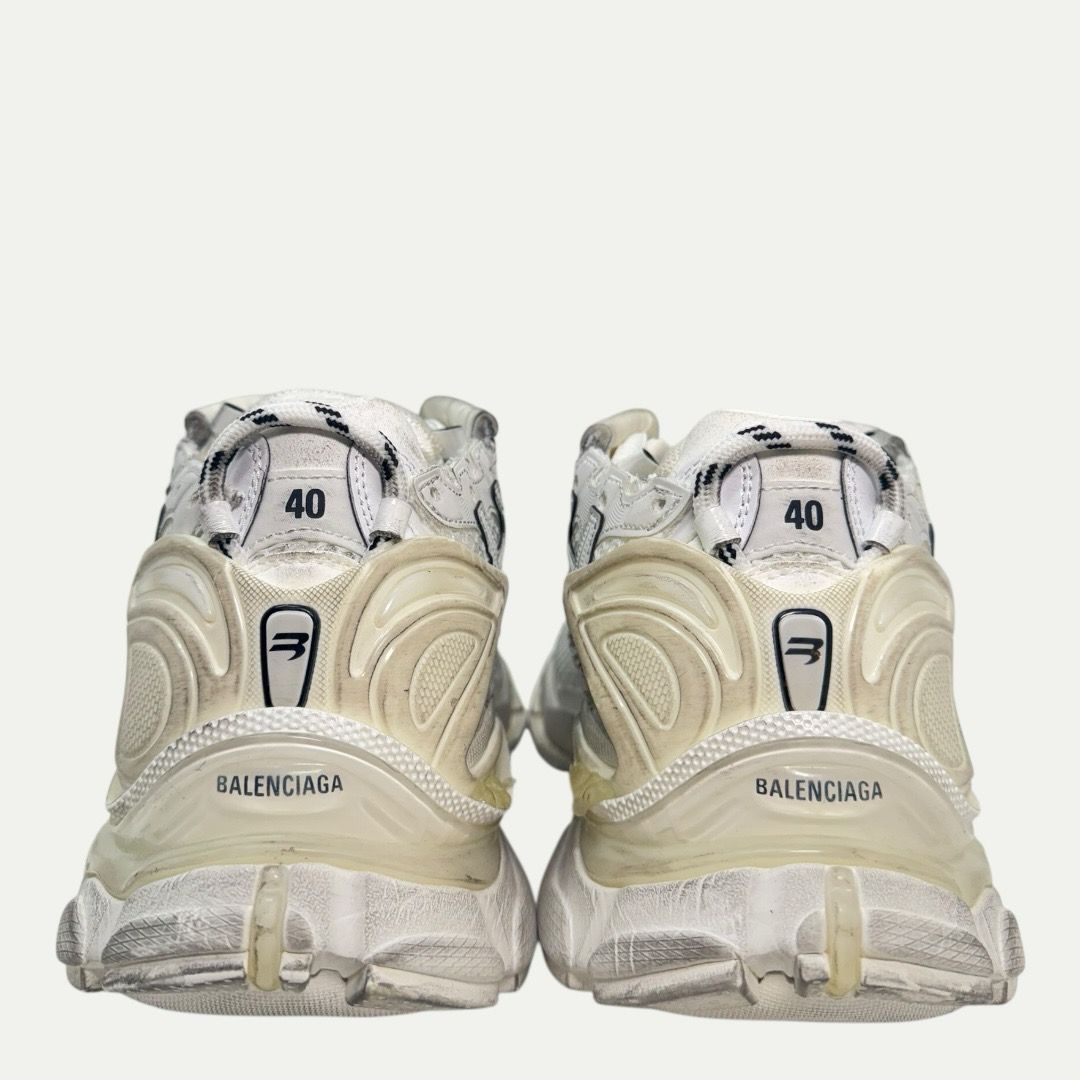 Balenciaga Triple White Runner Sz 40(8m/9.5w)