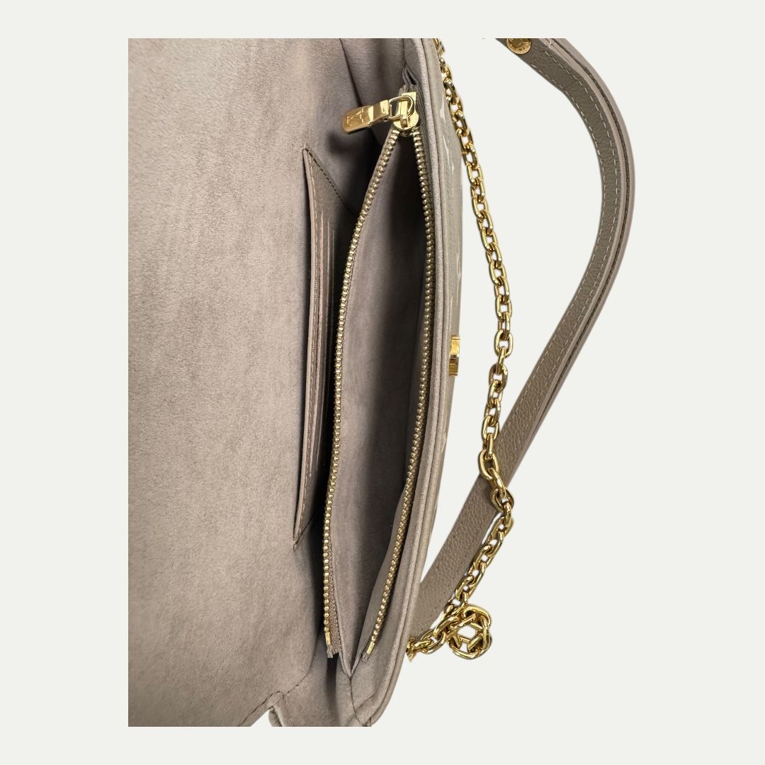 Louis Vuitton Ivy Wallet On Chain Shoulder Bag