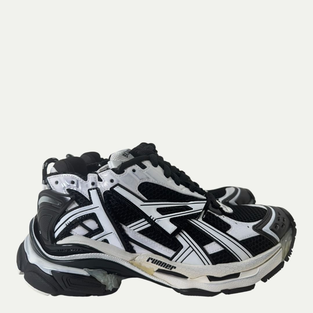 Balenciaga White/Black Runner Sz 41(9m/10.5w)