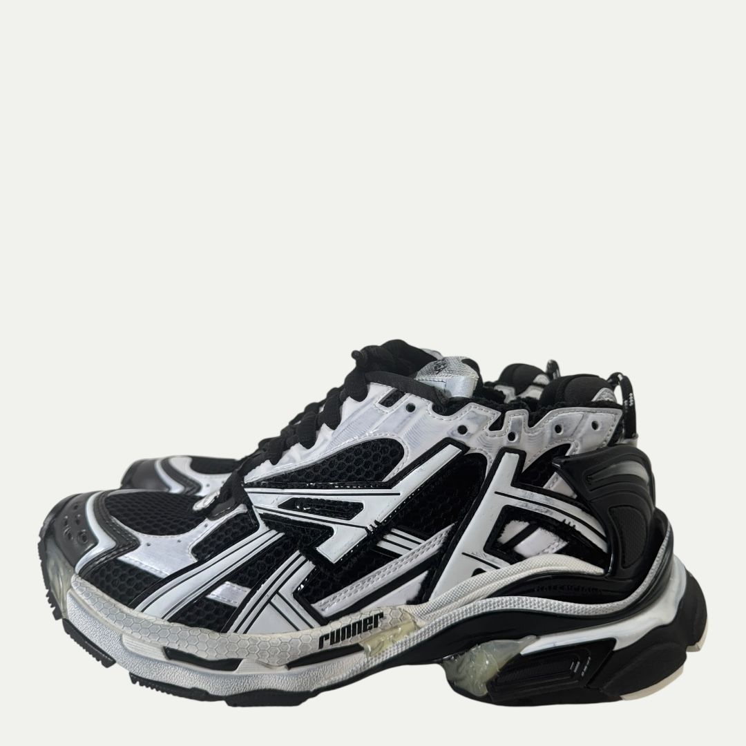 Balenciaga White/Black Runner Sz 41(9m/10.5w)