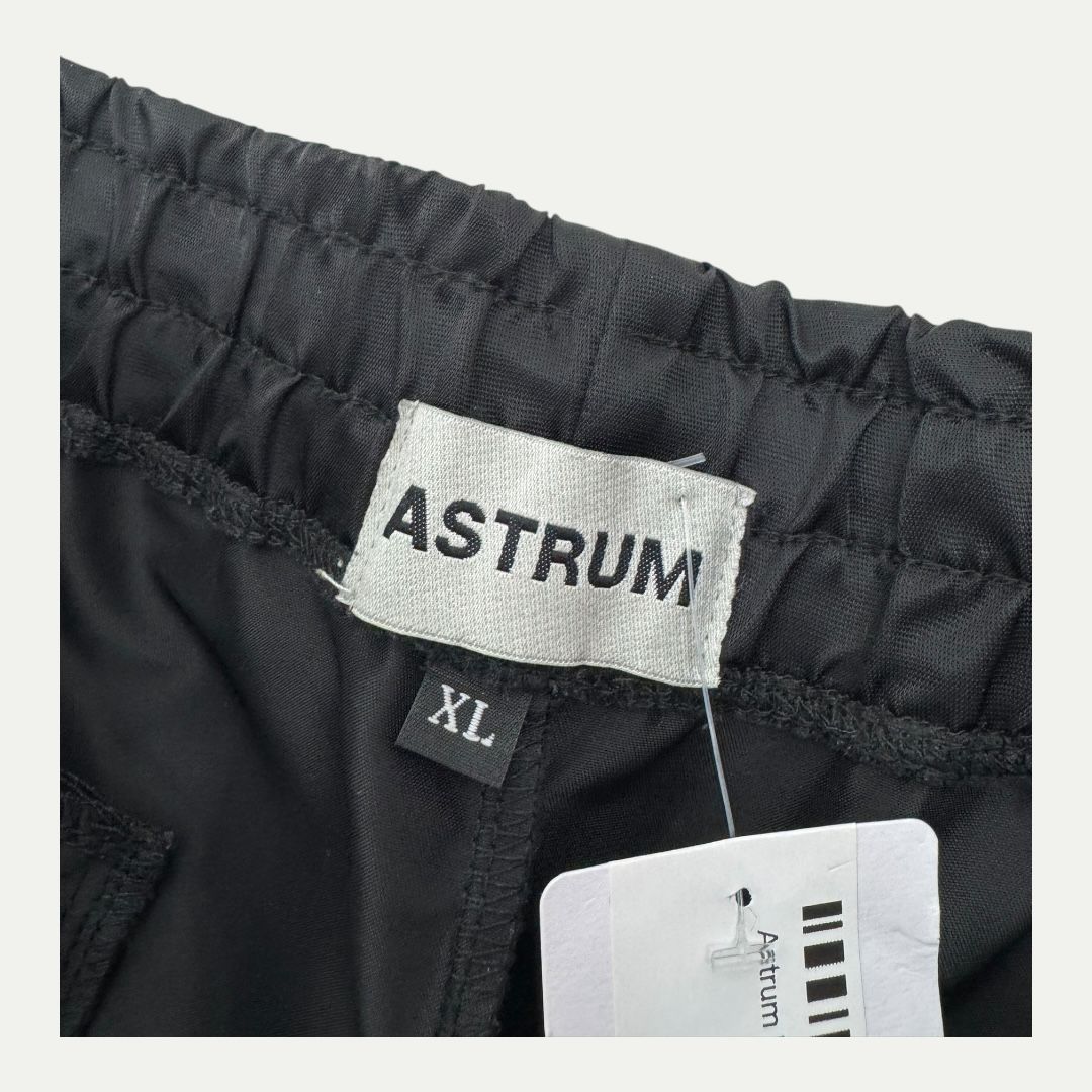 Astrum Reverse Pocket Shorts Sz XL(36)