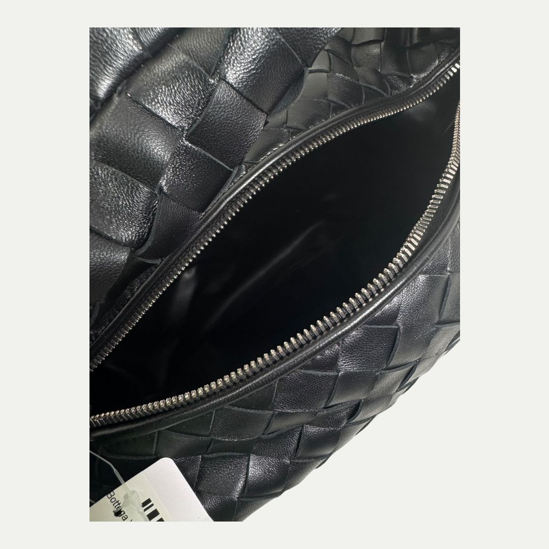Bottega Veneta Jodie Leather Classic Handbag