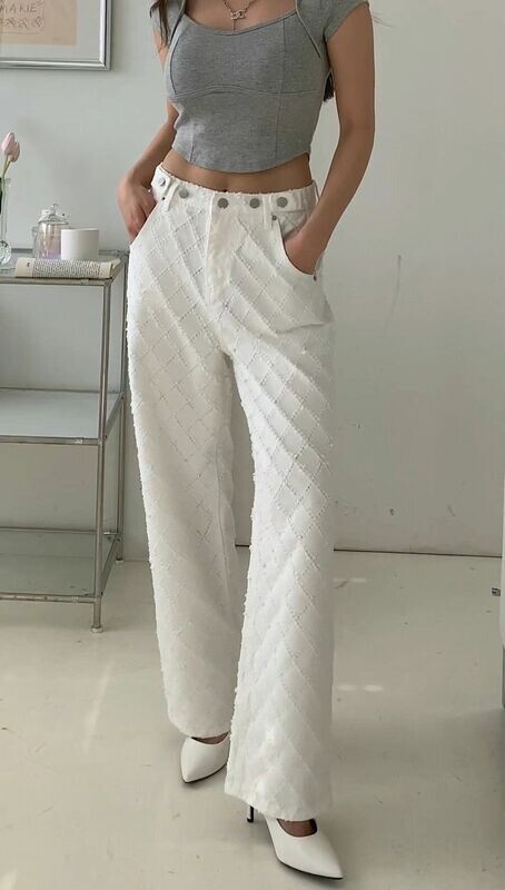 白色小香風菱格牛仔褲