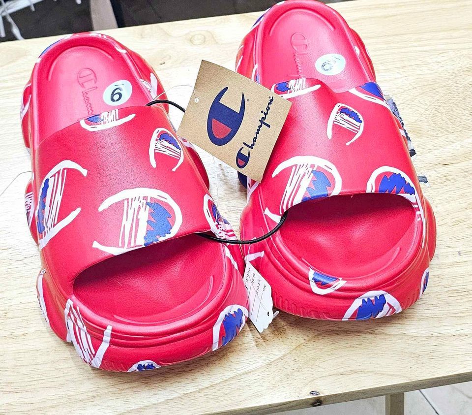 REPÚBLICA DOMINICANA- Chancletas CHAMPION Super Meloso Size 9