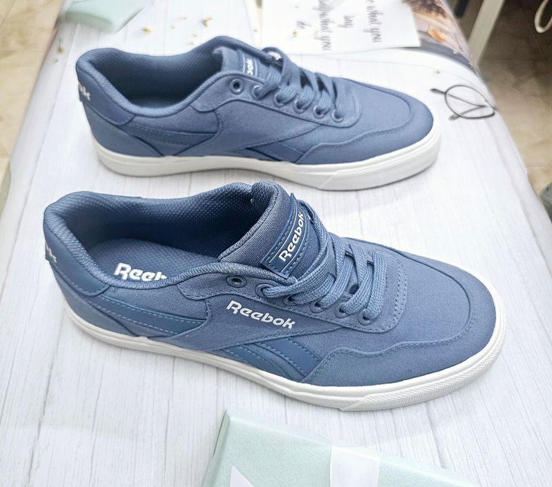 República Dominicana - Tenis REEBOK size 7.5