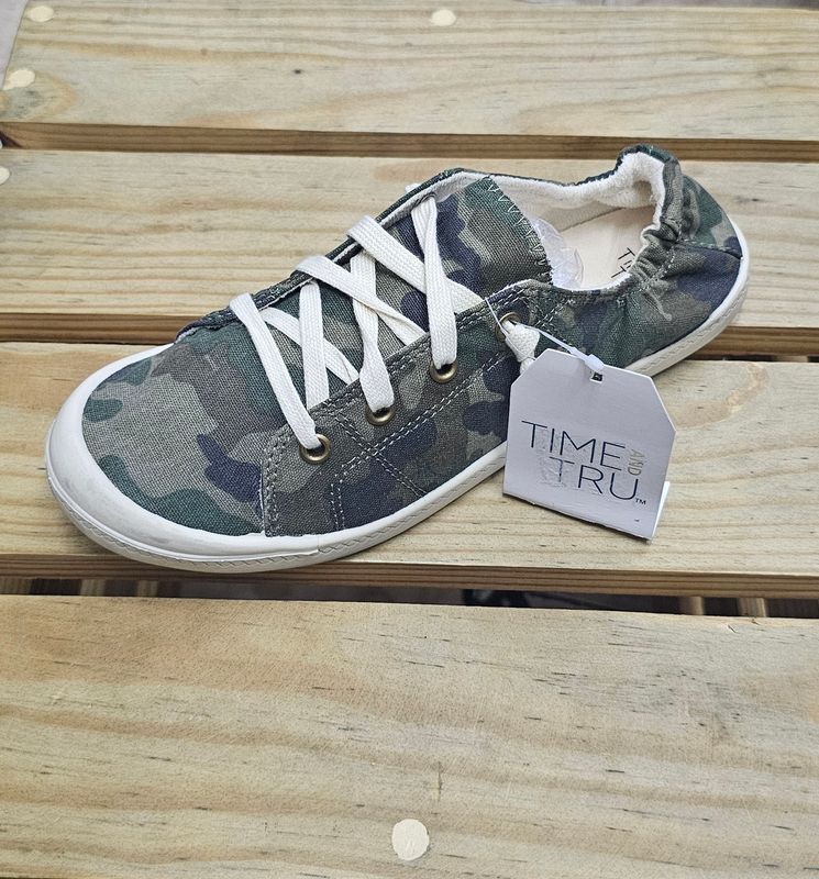 Tenis Alpargatas TIME AND TRU sizes 6, 6.5, 7.5, y 8