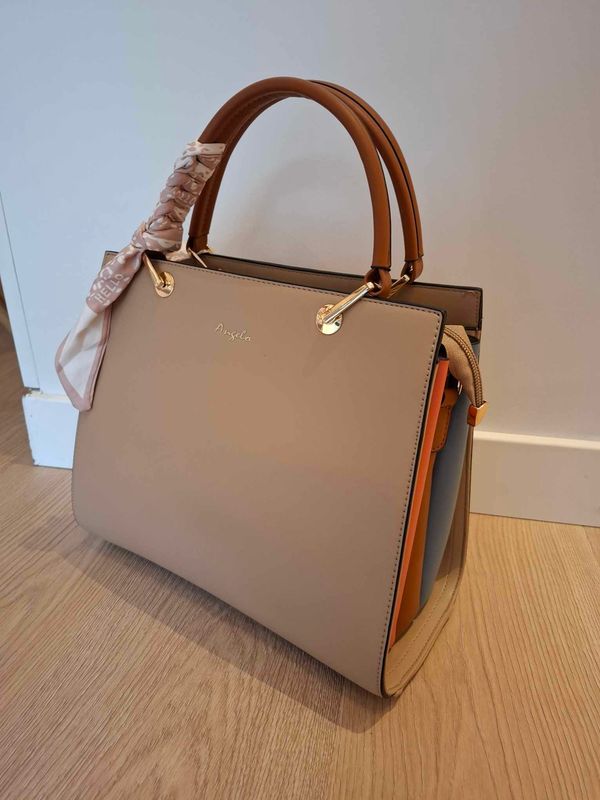 Handtas beige met diverse kleuren