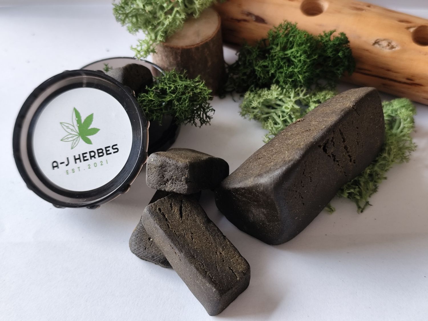Le Nepalais THC-v2 &amp; CBN 