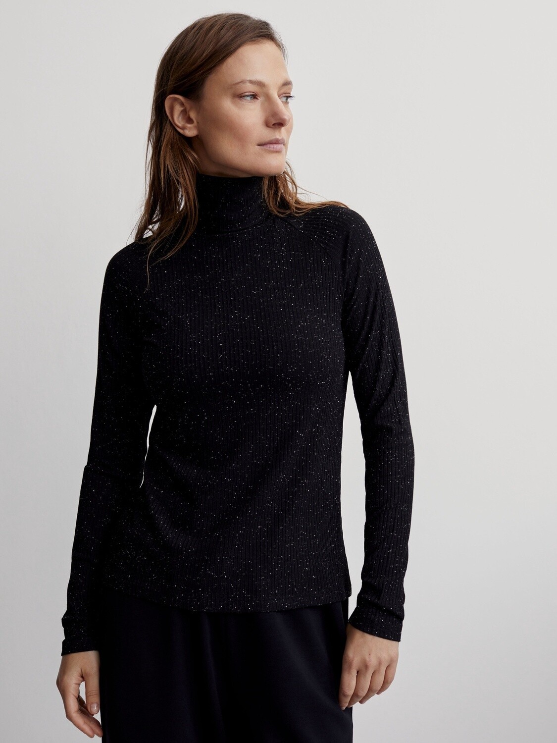 Roya Rollneck Longsleeve Tee, Size: SM, Colour: Black