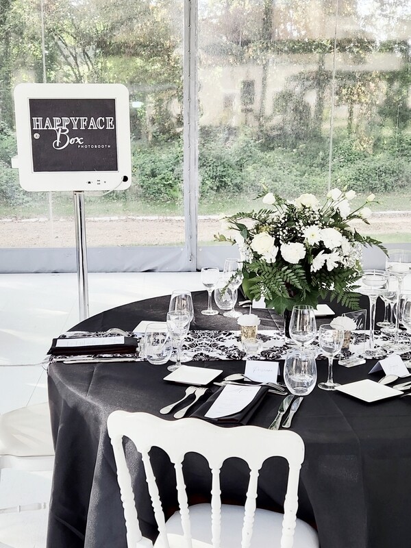 Location Serviette de table noire