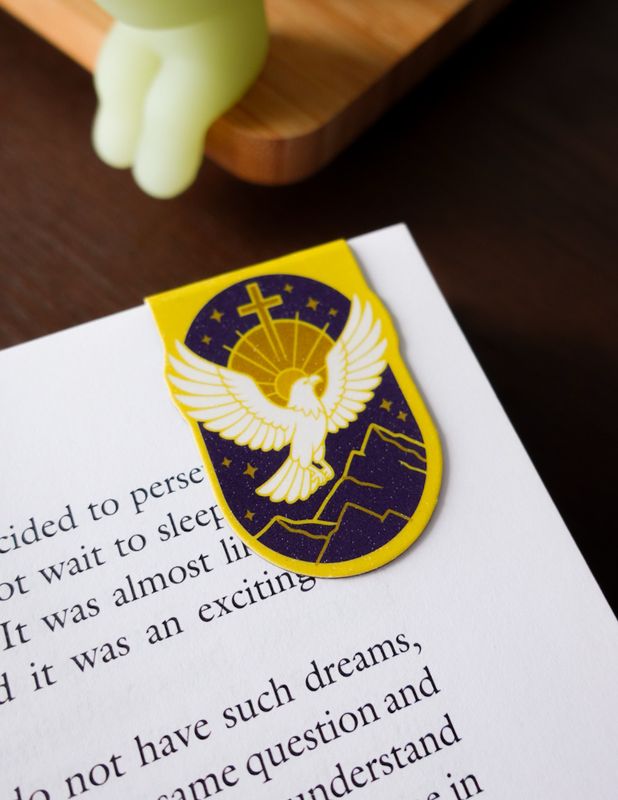 Isaiah 40:31 (Eagle) Gold Magnetic Bookmark