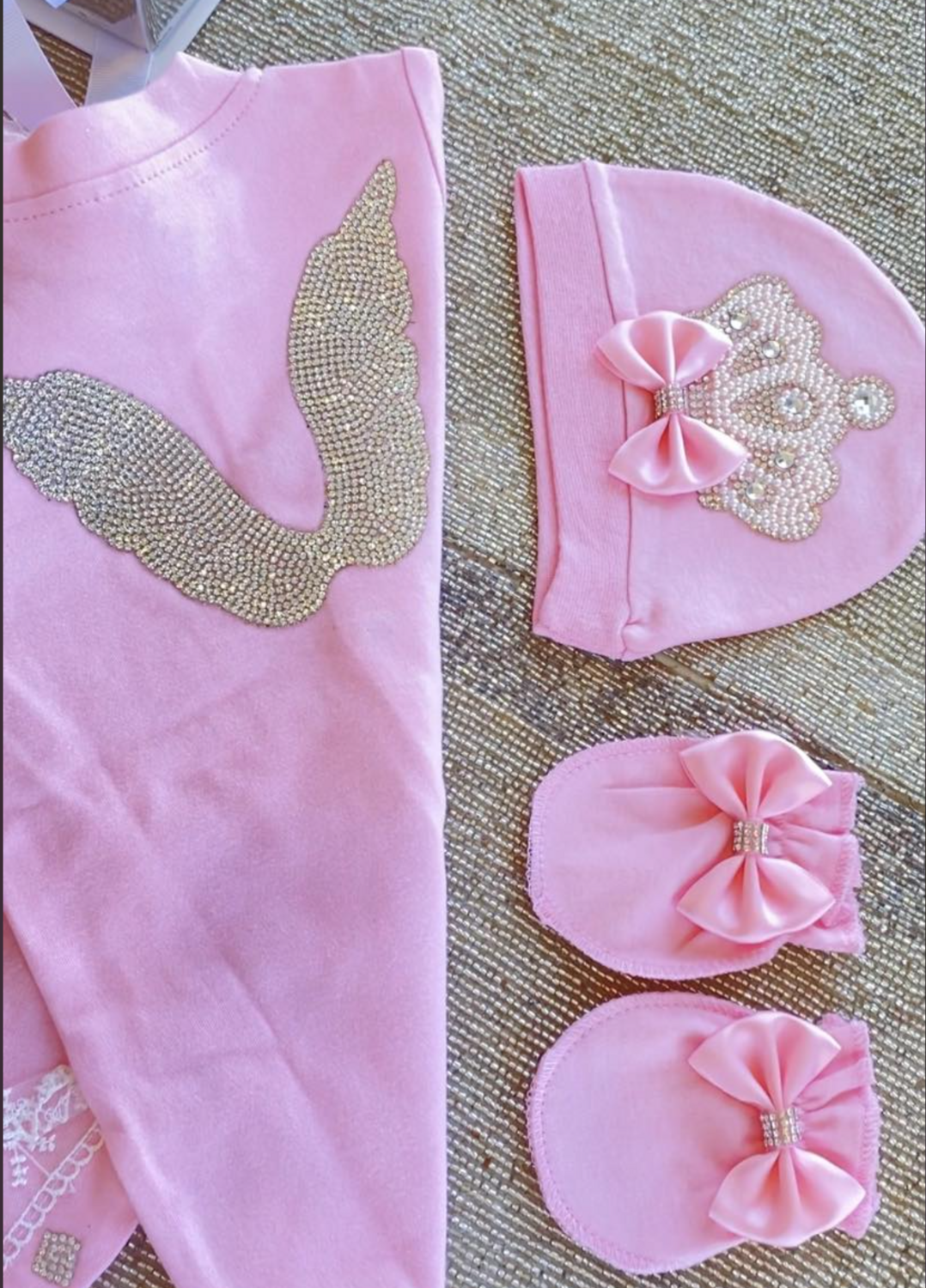 𝗟𝘂𝘅𝘂𝗿𝘆 𝗡𝗲𝘄𝗯𝗼𝗿𝗻 3 piece set ( Pearl Crown )