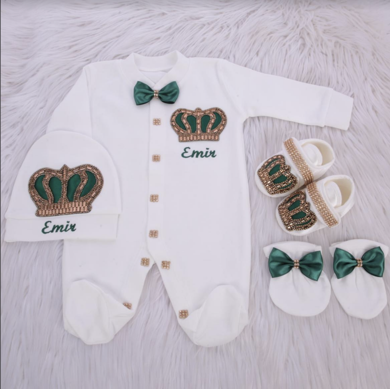 Handmade 𝗟𝘂𝘅𝘂𝗿𝘆 𝗡𝗲𝘄𝗯𝗼𝗿𝗻 Home Welcoming 5-Piece set ( Emerald green  / golden crown)