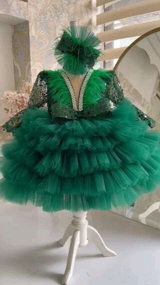 Luxurious Emerald Green frill dress