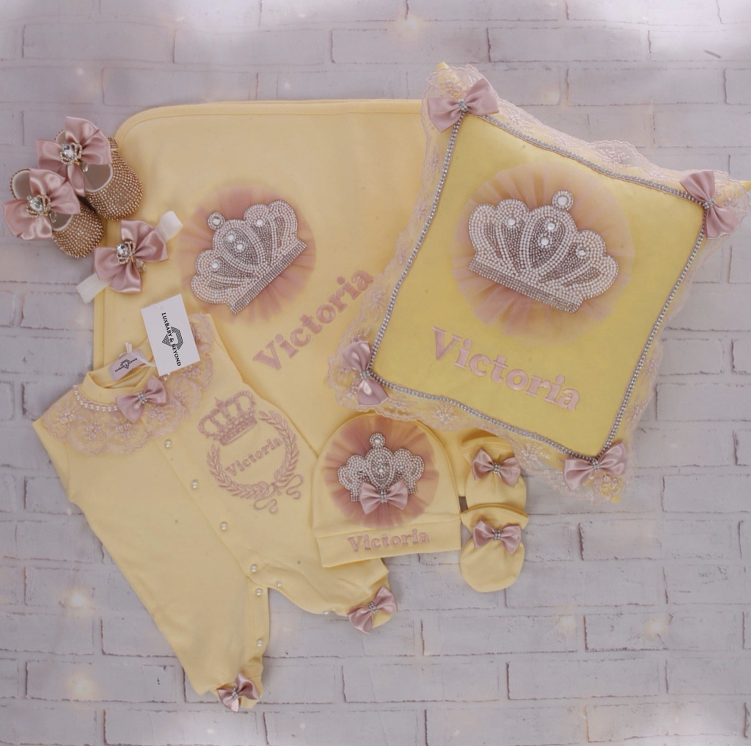 Handmade 𝗟𝘂𝘅𝘂𝗿𝘆 𝗡𝗲𝘄𝗯𝗼𝗿𝗻 Home Welcoming 7-Piece Yellow set ( blush pink lace with pearl crown)