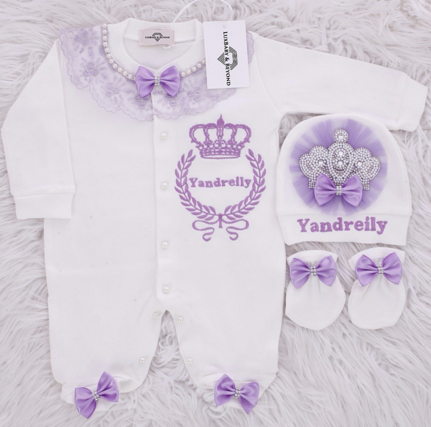 𝗟𝘂𝘅𝘂𝗿𝘆 𝗡𝗲𝘄𝗯𝗼𝗿𝗻 Home Welcoming 3-Piece set ( Lilac Lace, White Pearl crown )