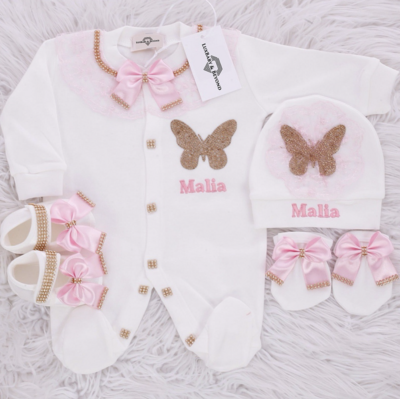 𝗟𝘂𝘅𝘂𝗿𝘆 𝗡𝗲𝘄𝗯𝗼𝗿𝗻 Home Welcoming 4-Piece set ( White lace, pink bow, golden butterfly)