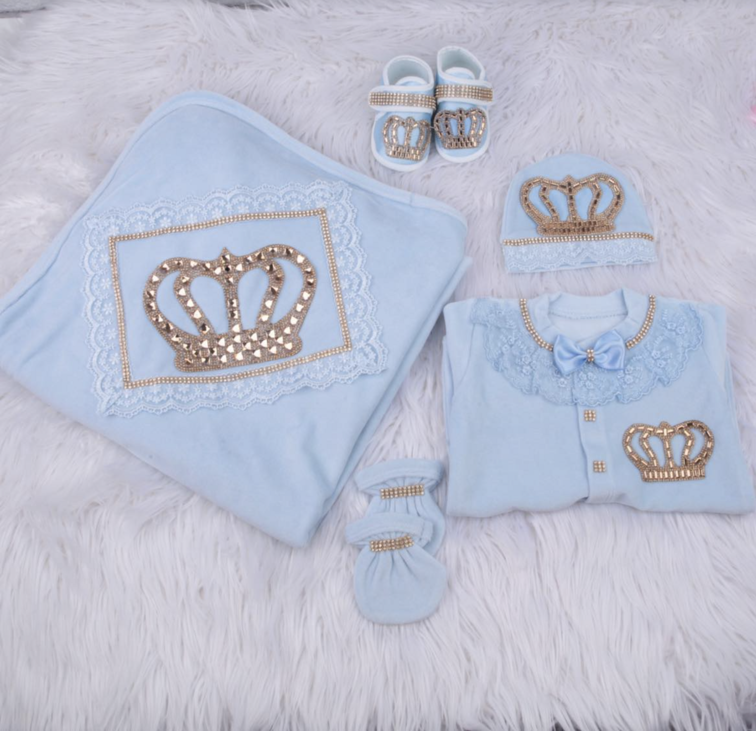 Handmade 𝗟𝘂𝘅𝘂𝗿𝘆 𝗡𝗲𝘄𝗯𝗼𝗿𝗻 Home Welcoming 5-Piece set ( Blue Lace  /Golden crown/ light blue bow )
