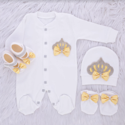 𝗟𝘂𝘅𝘂𝗿𝘆 𝗡𝗲𝘄𝗯𝗼𝗿𝗻 Home Welcoming 4-Piece set ( yellow bow, silver crown)
