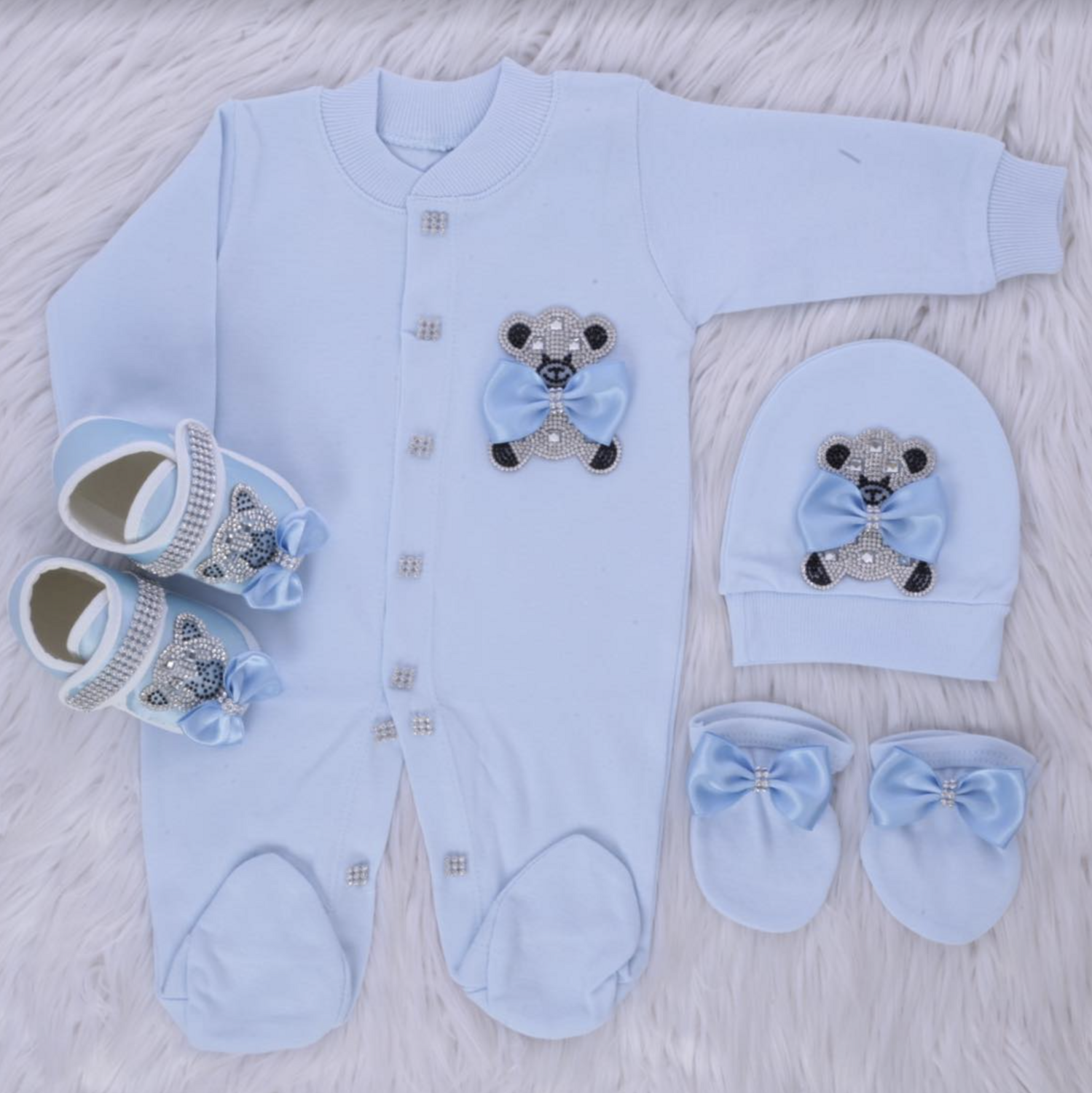 𝗟𝘂𝘅𝘂𝗿𝘆 𝗡𝗲𝘄𝗯𝗼𝗿𝗻 home welcoming 4-Piece set (light blue bow, cute bear )