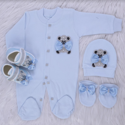 𝗟𝘂𝘅𝘂𝗿𝘆 𝗡𝗲𝘄𝗯𝗼𝗿𝗻 home welcoming 4-Piece set (light blue bow, cute bear )