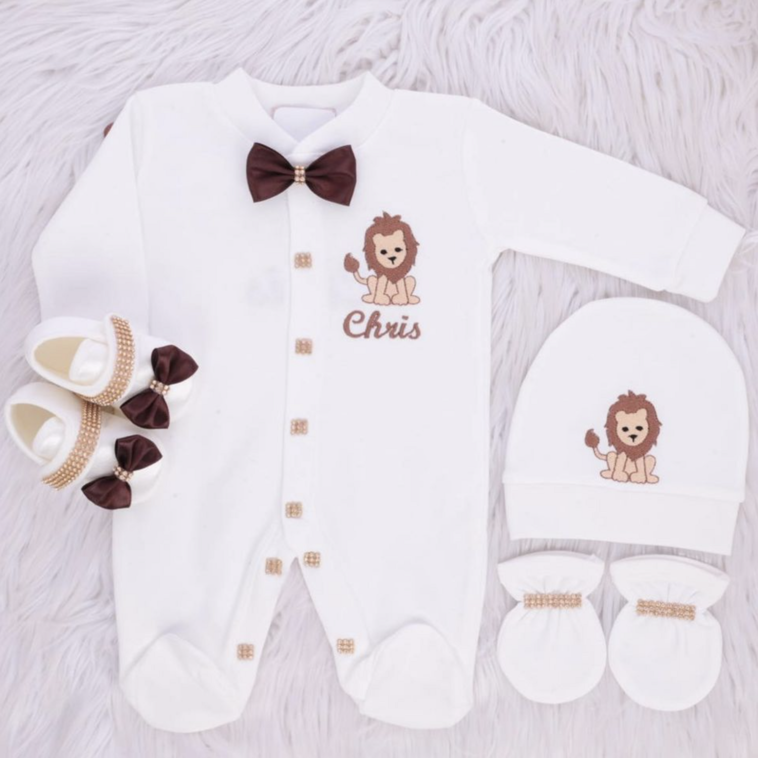 𝗟𝘂𝘅𝘂𝗿𝘆 𝗡𝗲𝘄𝗯𝗼𝗿𝗻 home welcoming 4-Piece set ( Lion &amp; wings )