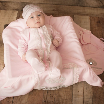 Handmade 𝗟𝘂𝘅𝘂𝗿𝘆 𝗡𝗲𝘄𝗯𝗼𝗿𝗻 Home Welcoming 5-Piece set ( pink bow, white lace with silver crown)