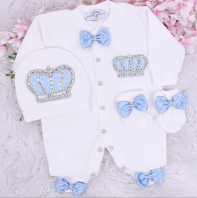 𝗟𝘂𝘅𝘂𝗿𝘆 𝗡𝗲𝘄𝗯𝗼𝗿𝗻 Home Welcoming 3-Piece set ( Light Blue, Silver Crown)