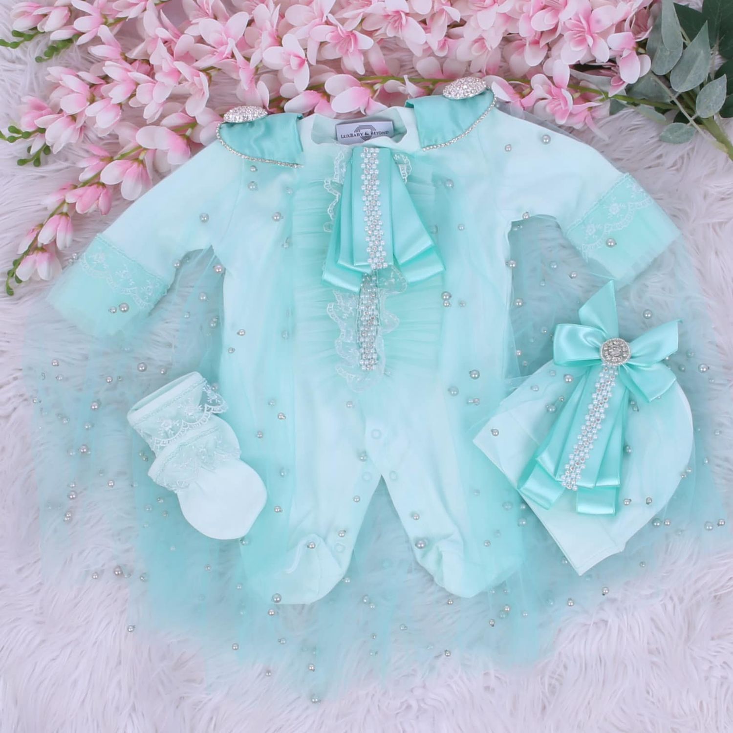 𝗟𝘂𝘅𝘂𝗿𝘆 𝗡𝗲𝘄𝗯𝗼𝗿𝗻 Net Veil Dress  ( Mint Green )