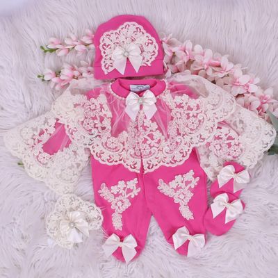 𝗟𝘂𝘅𝘂𝗿𝘆 𝗡𝗲𝘄𝗯𝗼𝗿𝗻 Home Welcoming 3-Piece set ( Hot pink &amp; white lace )