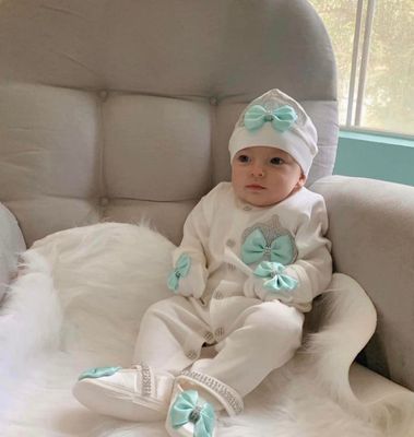 𝗟𝘂𝘅𝘂𝗿𝘆 𝗡𝗲𝘄𝗯𝗼𝗿𝗻 Home Welcoming 4-Piece set ( pastel green bow, silver crown)