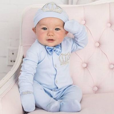 𝗟𝘂𝘅𝘂𝗿𝘆 𝗡𝗲𝘄𝗯𝗼𝗿𝗻 Home Welcoming 3-Piece set ( light blue bow, silver crown)