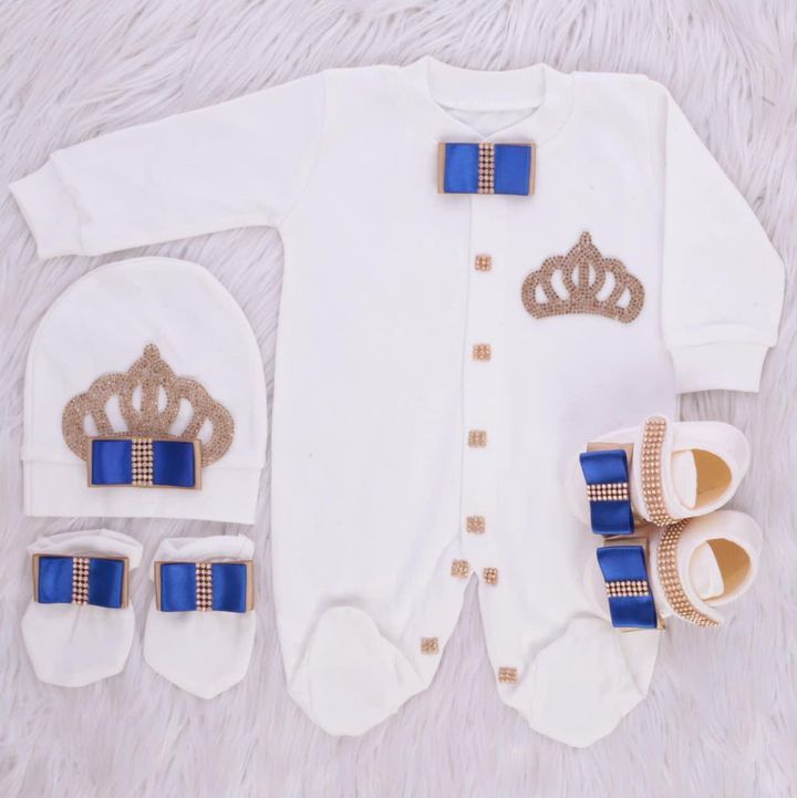 𝗟𝘂𝘅𝘂𝗿𝘆 𝗡𝗲𝘄𝗯𝗼𝗿𝗻 home welcoming 4-Piece set (royal blue, golden crown)
