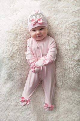 Handmade 𝗟𝘂𝘅𝘂𝗿𝘆 𝗡𝗲𝘄𝗯𝗼𝗿𝗻 Home Welcoming 3-Piece set ( Pink bow silver crown)