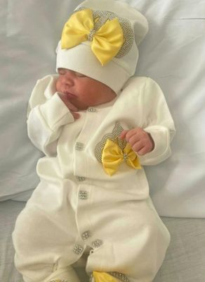 Handmade 𝗟𝘂𝘅𝘂𝗿𝘆 𝗡𝗲𝘄𝗯𝗼𝗿𝗻 Home Welcoming 3-Piece set ( Yellow bow silver crown)