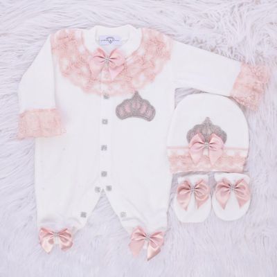 Handmade 𝗟𝘂𝘅𝘂𝗿𝘆 𝗡𝗲𝘄𝗯𝗼𝗿𝗻 Home Welcoming 3-Piece set ( blush lace)