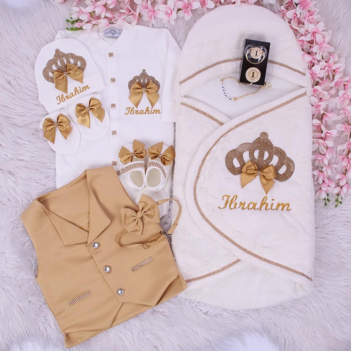 Handmade 𝗟𝘂𝘅𝘂𝗿𝘆 𝗡𝗲𝘄𝗯𝗼𝗿𝗻 Home Welcoming &amp; Brothers combo 8-Piece set ( Golden bow and golden crown)-